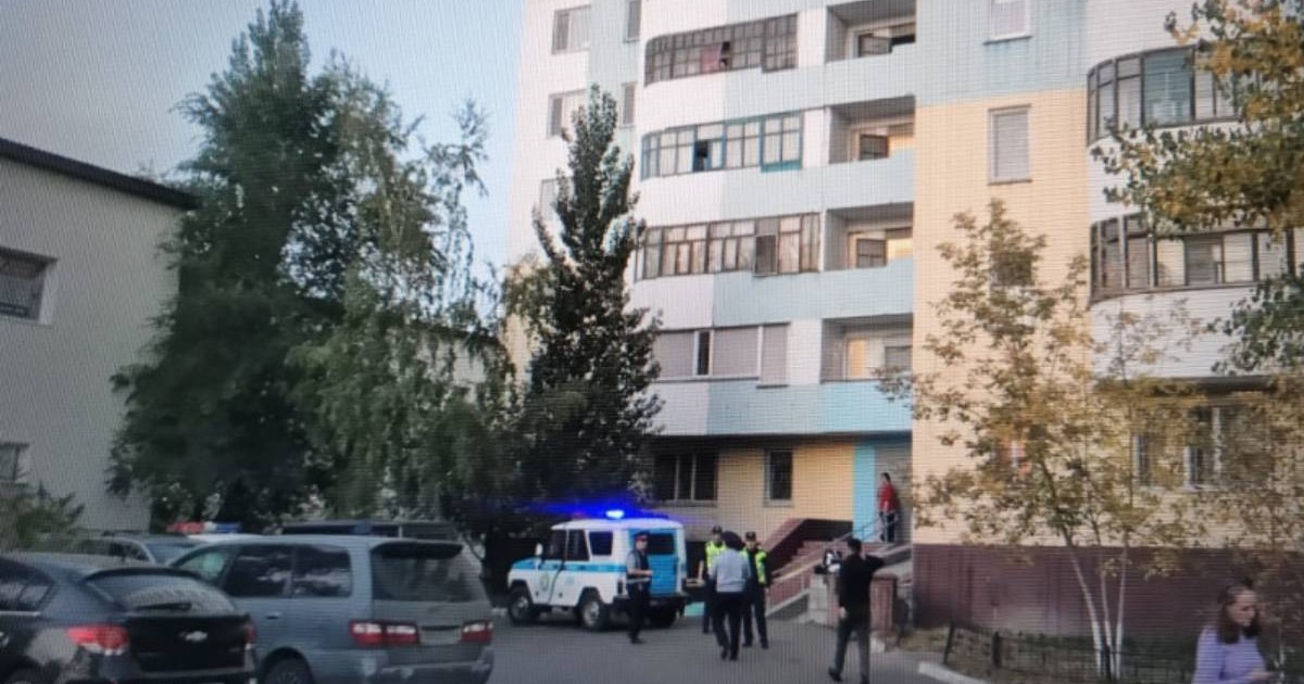 15 жастағы жасөспірім 14 қабаттан құлап көз жұмды