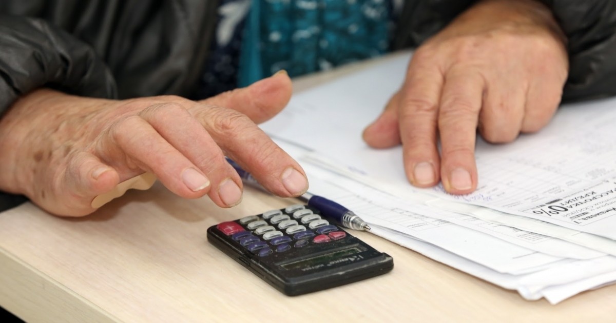 Әйелдердің зейнетке шығуы 61 жас деңгейінде бекітіледі