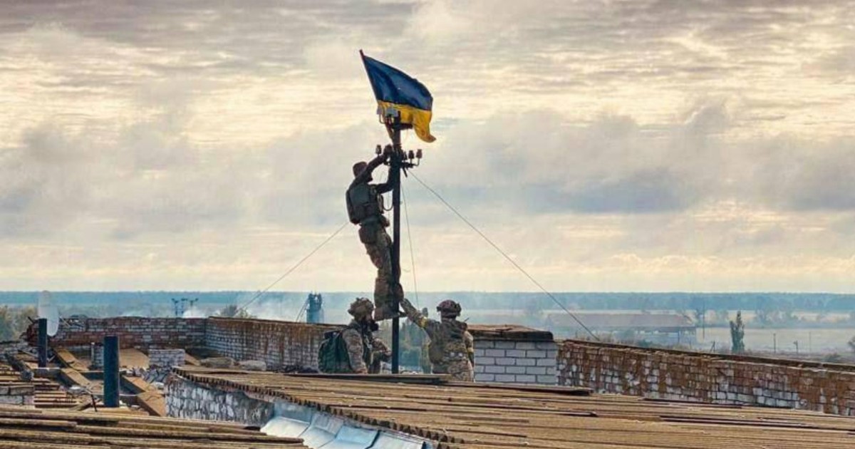 Украина: жеңіс туы көтерілді (ФОТО)