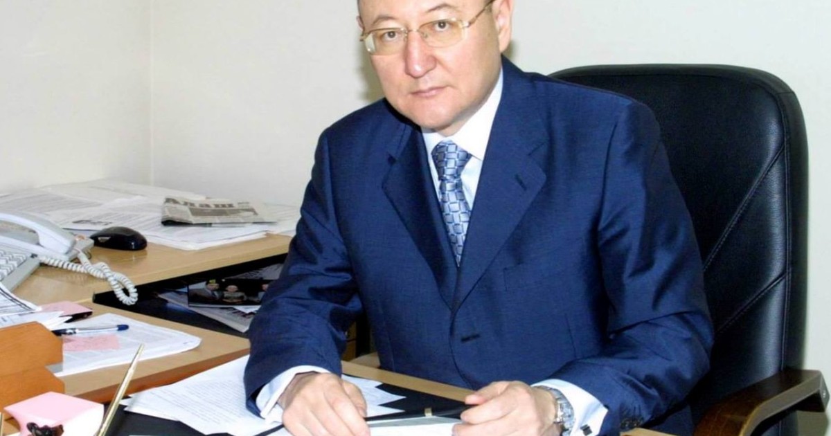 Алматыдағы өзі оқыған мектепке Алтынбек Сәрсенбайұлының есімі берілді