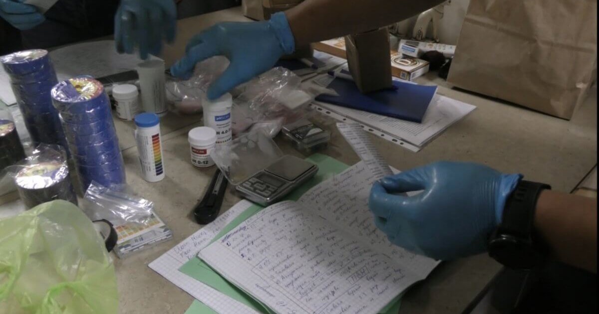 Атырауда теріс діни ағым өкілдерінің есірткі зертханасы табылды