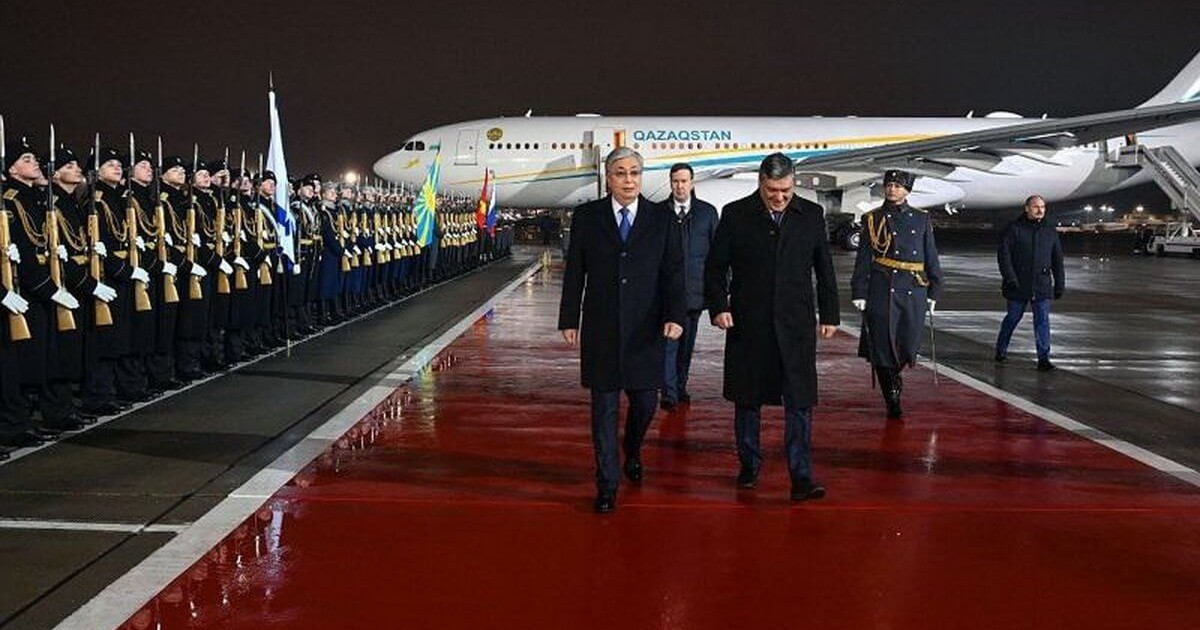 Тоқаев Путиннің шақыруымен Ресейге барды