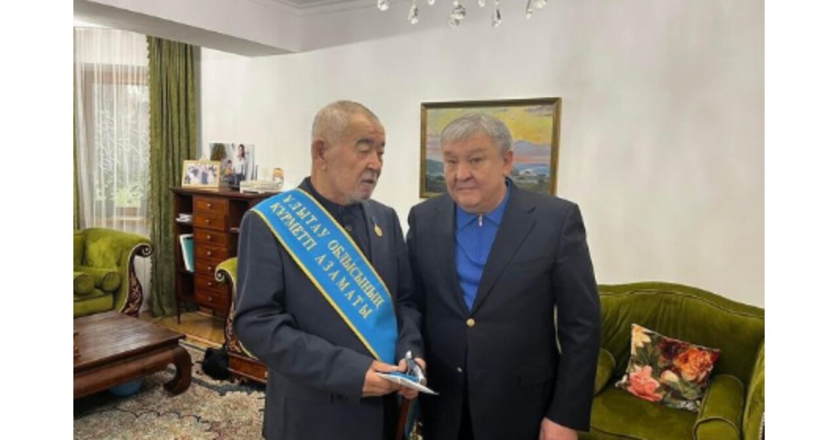Ауруханадан жаңа шыққан Жүрсін Ерманға құрметті атақ берілді