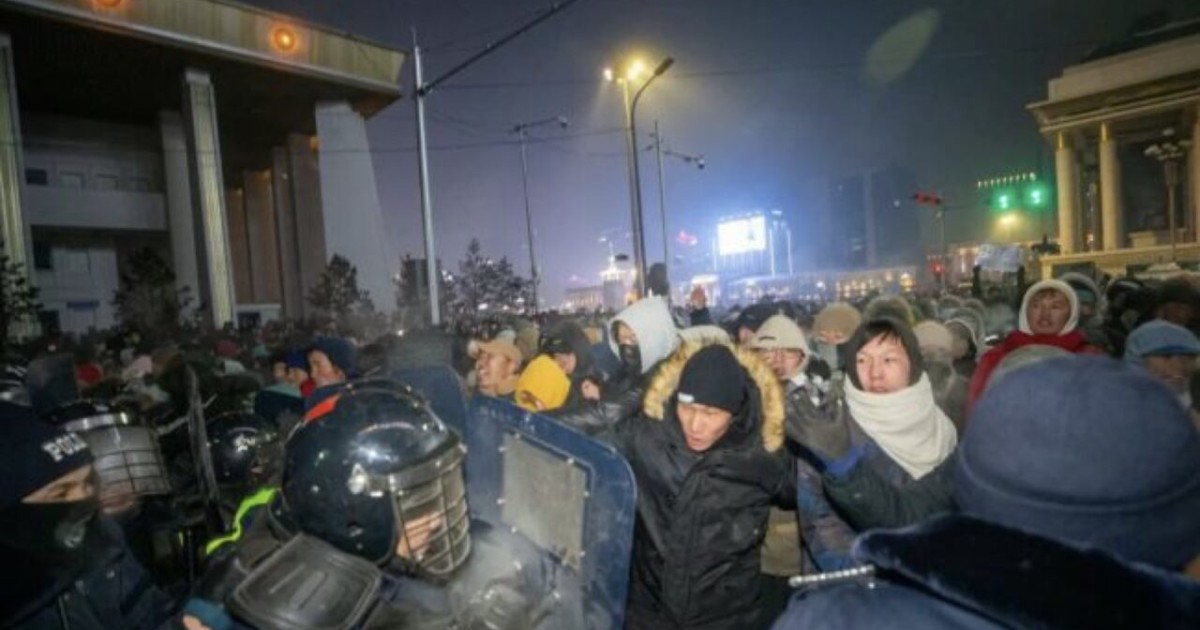 Моңғолиядағы көмір ұрлау дауына президенттің қатысы бар болып шықты