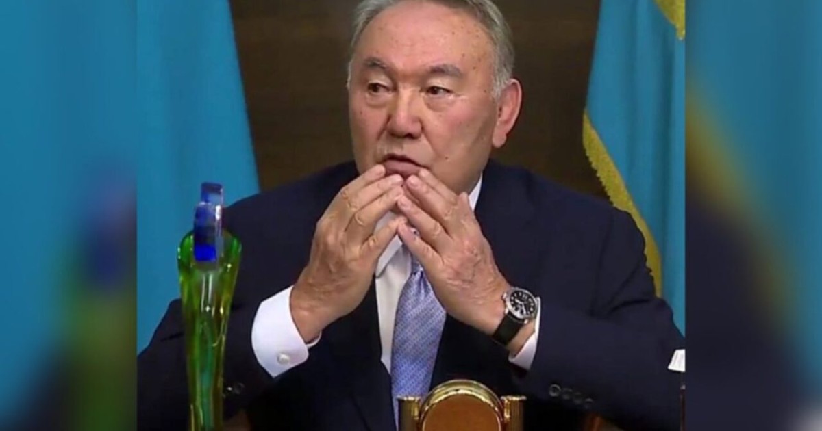 Назарбаев жаңа мешітте Қазақстан үшін дұға жасады (ВИДЕО)