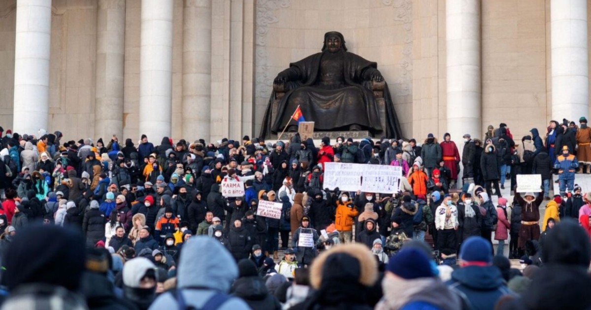 Моңғолия үкіметі көмір ұрлағандардың есімін жариялайтын болды