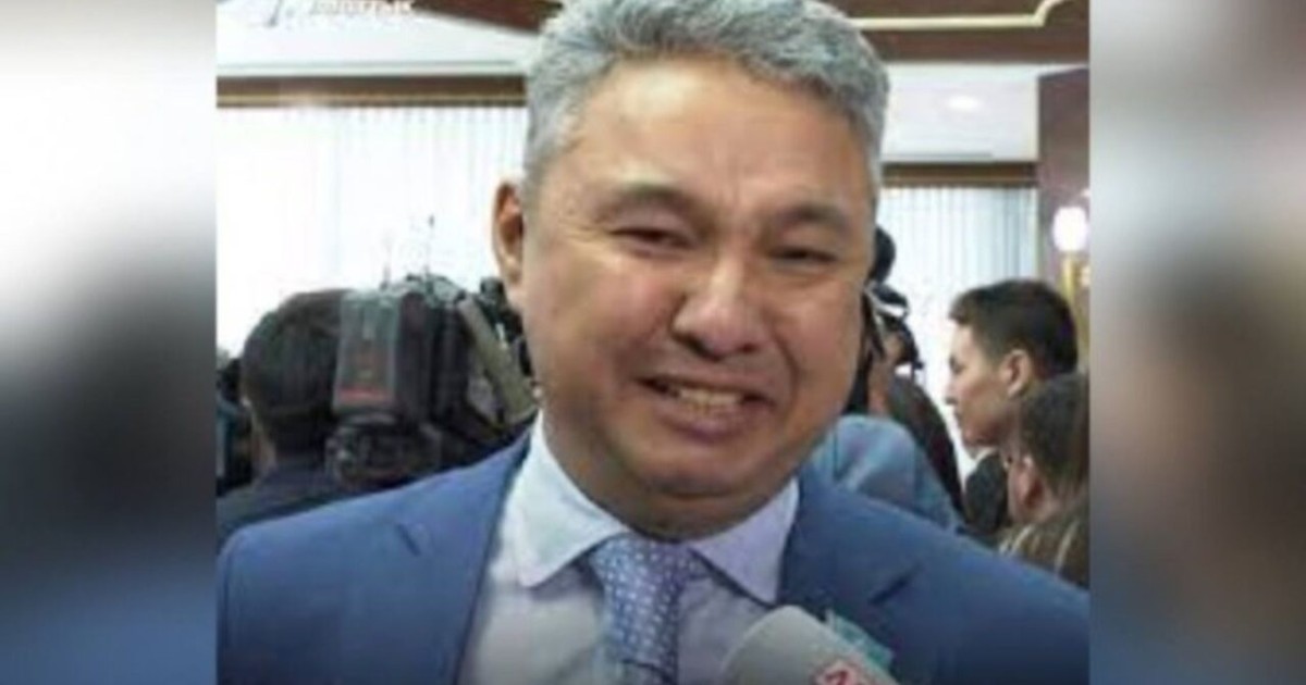 Айгүл Орынбек Перуашевқа: «Елбасы кеткенде егіліп жылап жүрген депутат...»
