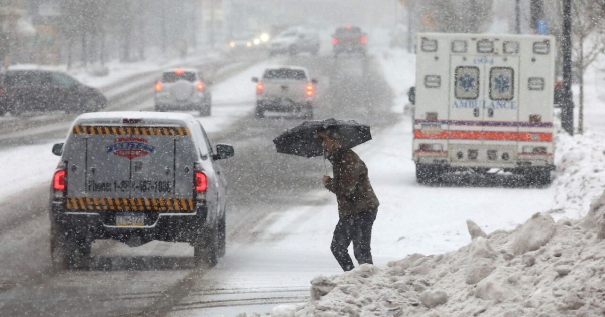 9 адам қазасы: Боран соғып, миллионнан астам үй жарықсыз қалды