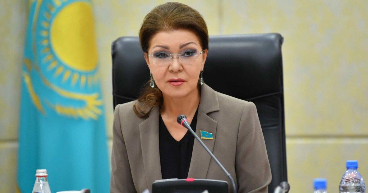 Жұрт Назарбаеваға тиесілі жолмен жүру үшін ақы төлеп келген