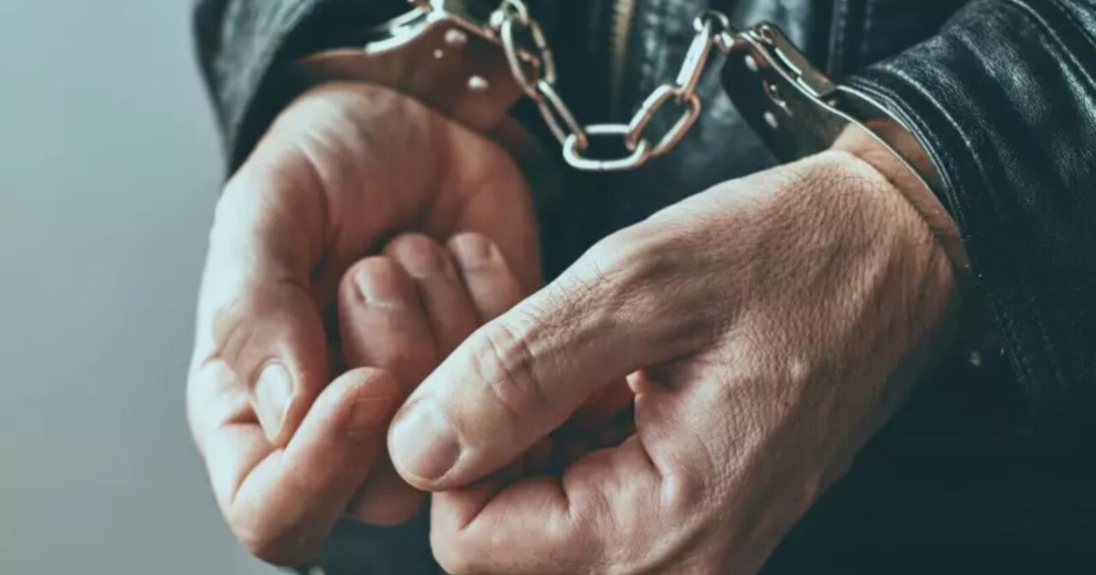 Әйелі мен өгей қызын пышақтаған директорға сот үкімі шықты 