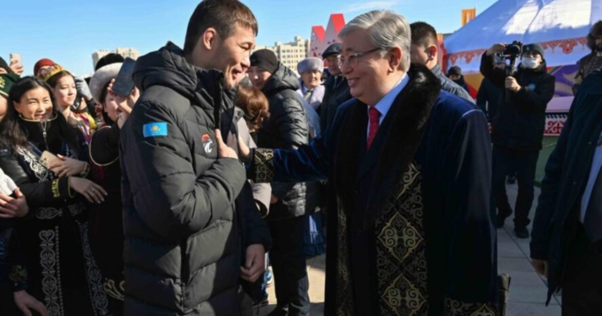 Президент белгілі спортшы Шавкат Рахмоновпен әңгімелесті