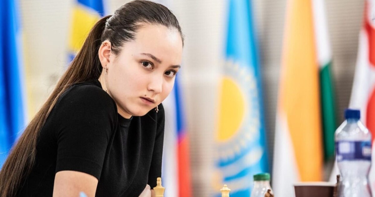 Сынға іліккен Жансая Әбдімәлік Бибісараға жауап берді