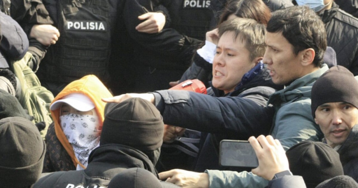 Жанболат Мамай тағылған айыптар бойынша сотта өз кінәсін мойындамады