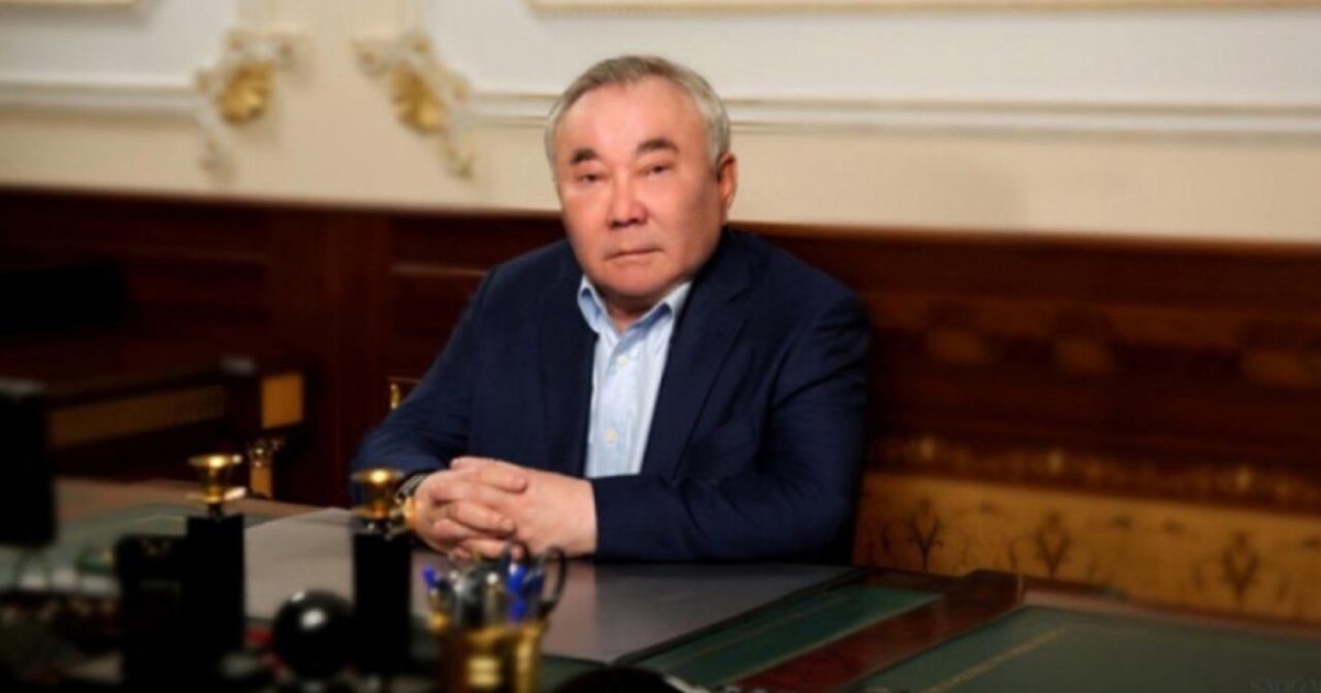 Болат Назарбаев «Барыс» базарынан айырылды