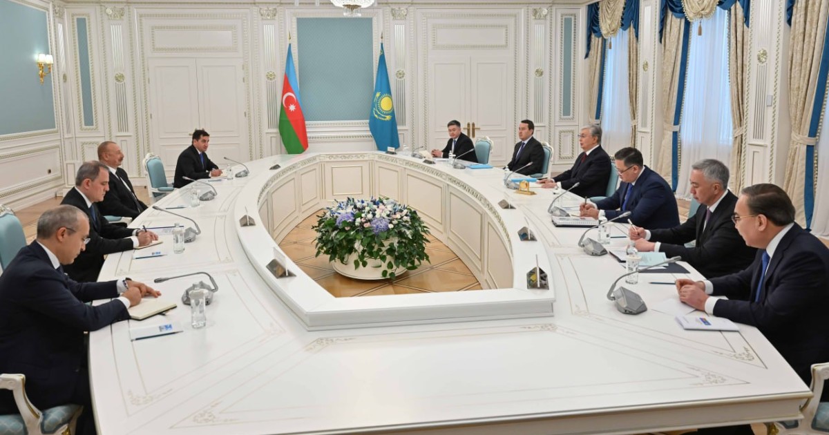 Қазақстан мен Әзербайжан Президенттері келіссөз жүргізді