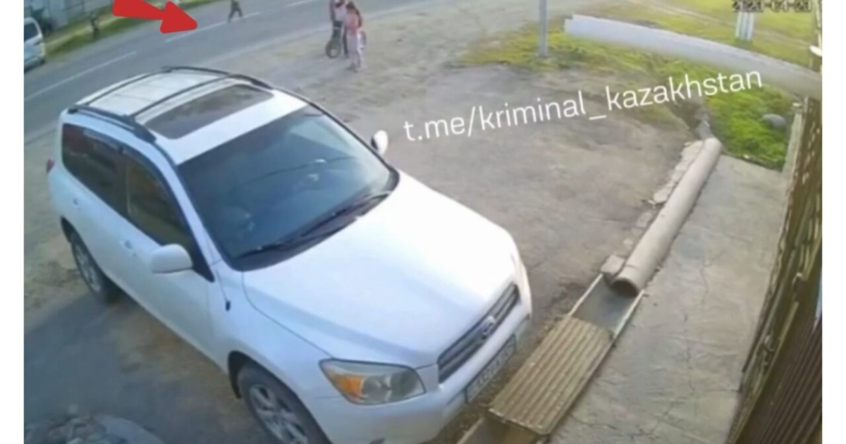 Жетісу облысында мектеп оқушысы 4 жасар баланы қағып кетті