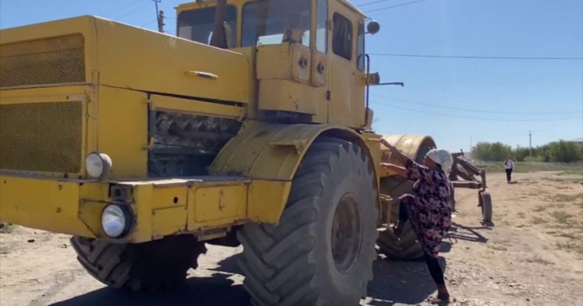 Атырауда трактордың цистернасына шұбат құйған балаға айыппұл салынды