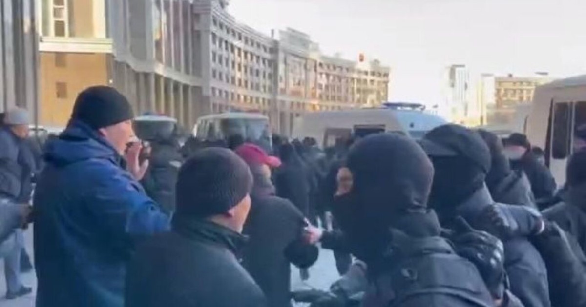 Астанаға қайта баруға дайынбыз – жұмыссыз жаңаөзендіктер