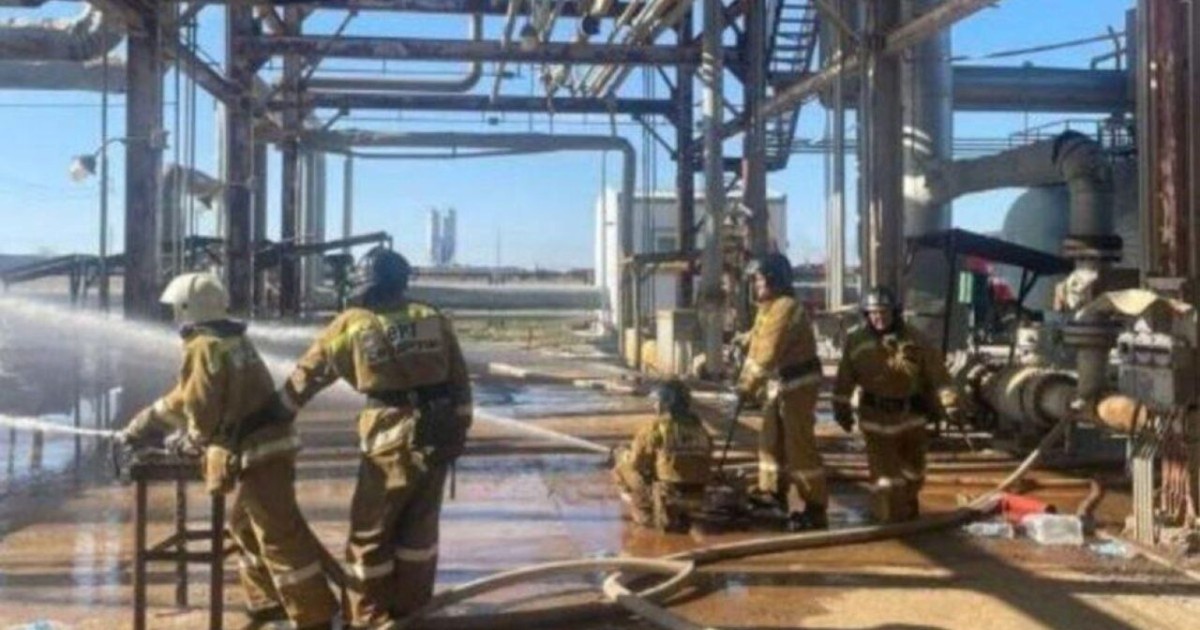Газ өңдеу зауытынан өрт шығып, жұмысшылар күйіп қалды
