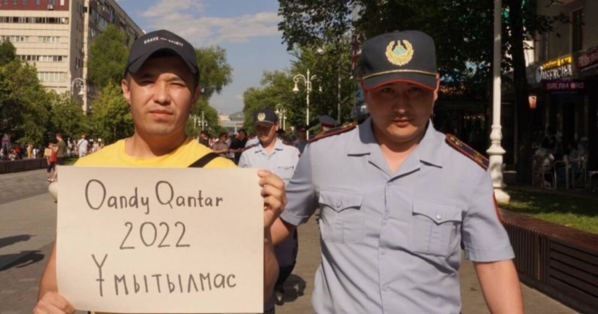 «Оян, Qazaqstan» қозғалысының белсендісі тергеу изоляторынан хат жазды