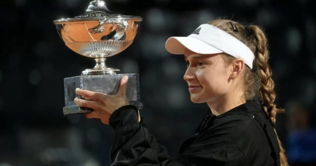 Елена Рыбакинаны марапаттау рәсімінде шу шықты