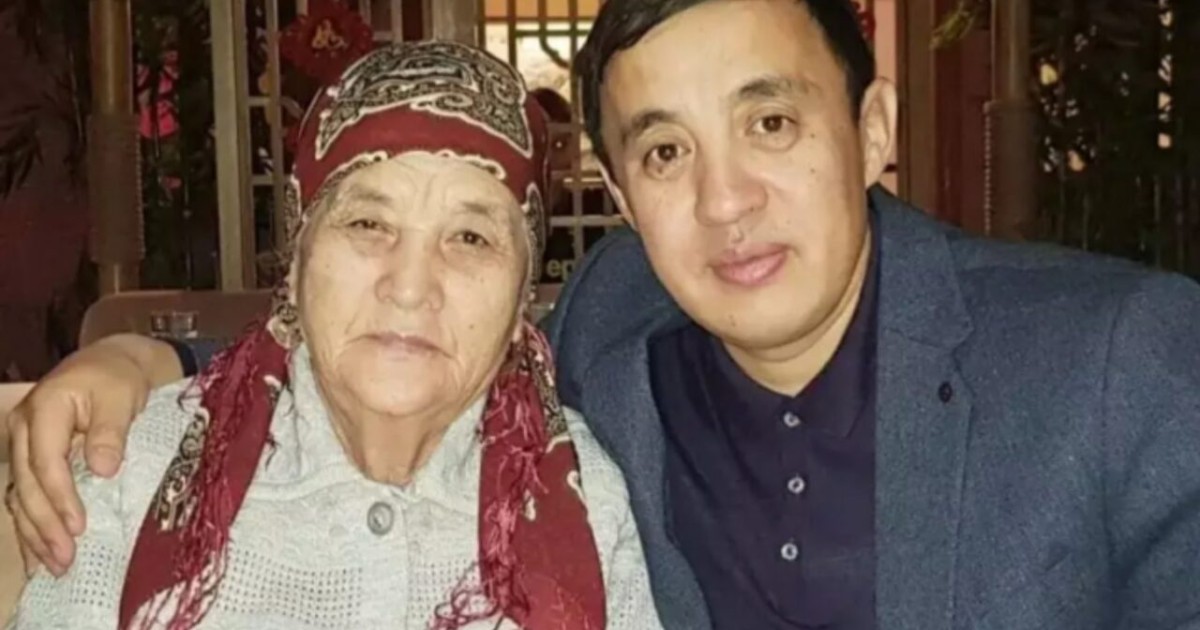 Айтыскер ақын Серікзат Дүйсенғазының анасы қайтыс болды