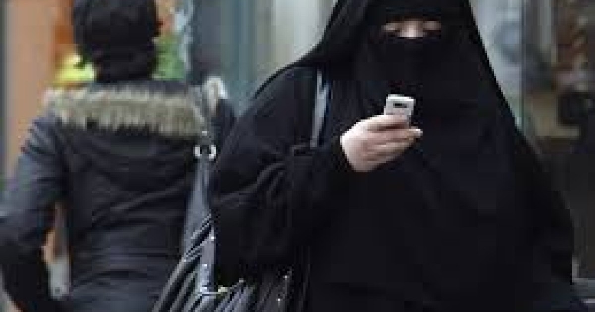 Өзбекстанда никаб киюге ресми түрде тыйым салынды