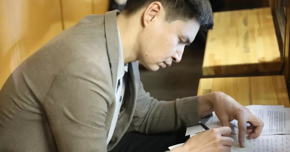 «Випзалда болғанымды айтпасаңыз беремін»: Бишімбаев Байжановқа қатысты мәлімдеме жасады