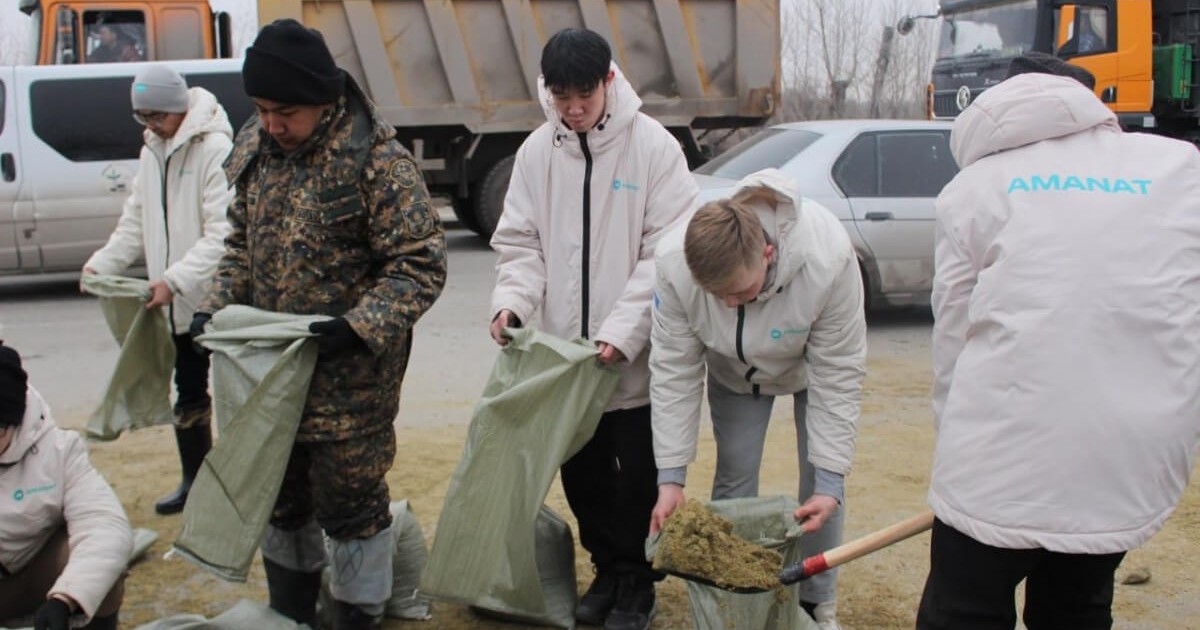 Су тасқыны кезіндегі волонтерлердің ерлігі