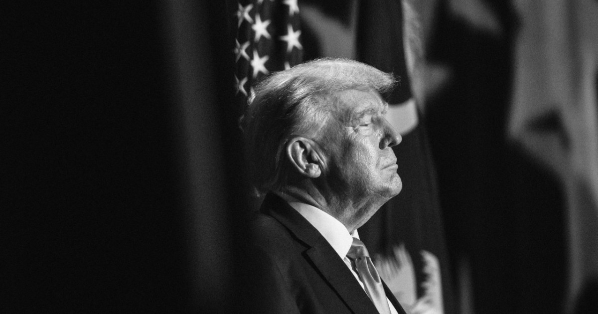 Трамп Ирандағы билікті ауыстыру туралы ұсыныс жасады