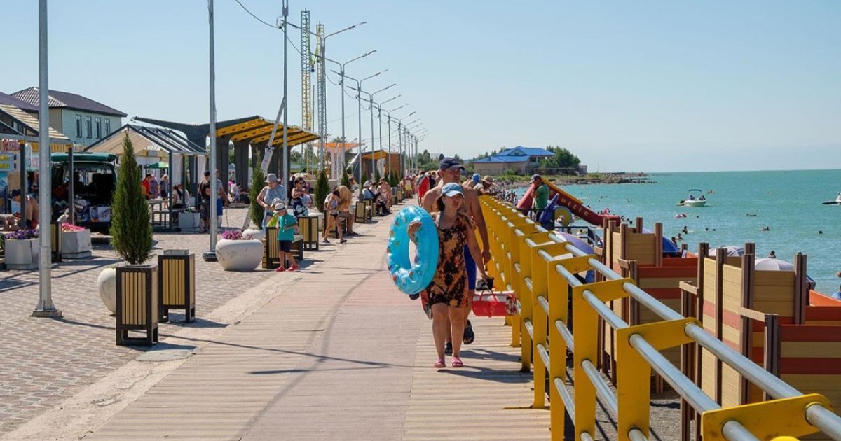 Алакөлде 17 жастағы жасөспірім достарының алдында суға батып, қаза тапты (ВИДЕО)