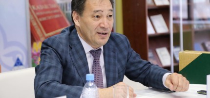 Білімі жоқ азаматтар “үкімет қайда қарап отыр?” деп тиіседі