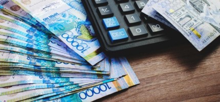 4,5 млн теңге: Жалақы бойынша Атырау мен Маңғыстау облыстары көш бастап тұр