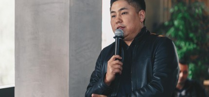 Нұртас Адамбай мектептегі орамалға қатысты петиция жариялады