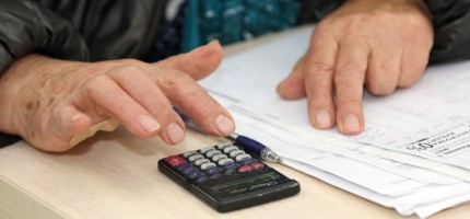 Әйелдердің зейнетке шығуы 61 жас деңгейінде бекітіледі