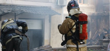 Семейде өртенген пәтер ішінен 4 баланы көршісі құтқарып қалды