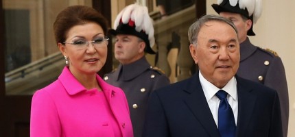 «Кез келген сәтте келуі мүмкін»: Досым Сәтбаев Назарбаевтар отбасының билікке оралуы туралы