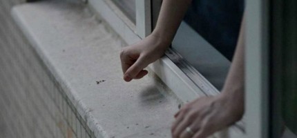Алматыда аяғы ауыр келіншек 8-ші қабаттан секіріп кетті