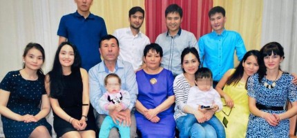 Жәрдемақыдан да бас тартқан: Қостанайда бірден он бала асырап алған отбасы тұрады