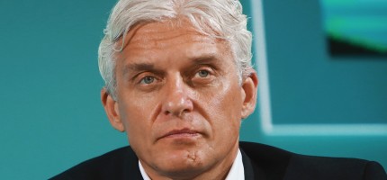 Тиньков Ресей азаматтығынан бас тартты