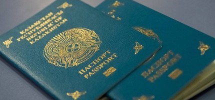 «Сөзімді дұрыс түсінбей қалғансыңдар демесін»: қазақ тілін білмейтіндерге азаматтық берілмей ме?