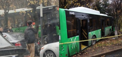 Алматыда жолаушылар көлігі соқтығысып, 1 адам қаза тапты