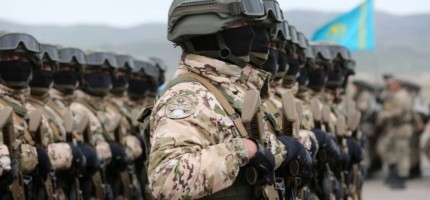«Жөнді тамақ та ішпейді»: Заңгер қорғаныс саласындағы былықтың бетін ашты