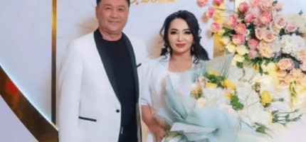«Бір бұзаудың ақшасына алынған гүлдер»: Гүлзира Айдарбекова жұбайы жасаған тосынсый жайлы айтты (видео)