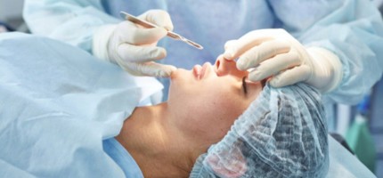 Дәрігер әдемі келбеттен бұрын мүгедек болу қаупі жоғары оталарды атады