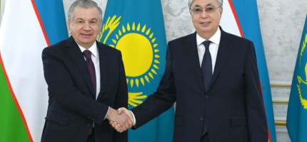 Қасым-Жомарт Тоқаев Өзбекстан президенті Шавкат Мирзиёевпен кездесті