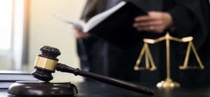 Меңгеруші қыздарды шенеуніктермен жыныстық қатынасқа түсуге мәжбүрлеген