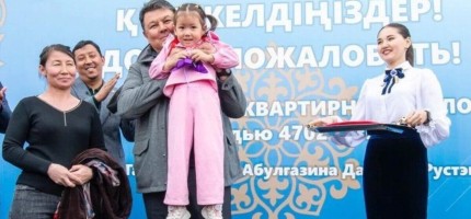 Бозымбаев халыққа өзі салдырған үйді тегін сыйлады
