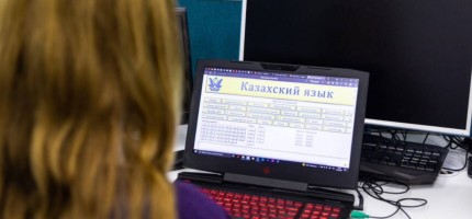 Қазақ тіліне мүлде құрмет жоқ: депутат өзекті мәселені көтерді