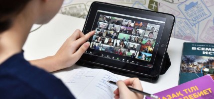 Депутат мұғалімдердің аттестаттаудан өту нәтижесін сынады